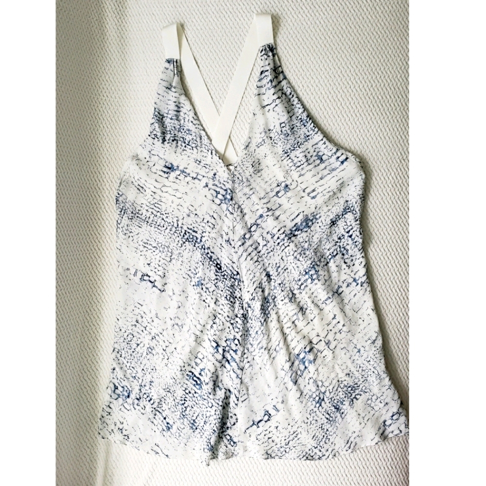 RAMY BROOK silk blue paisley v-neck swing blouse